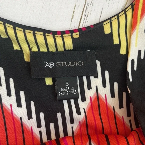 Multicolor Sleeveless Maxi Dress - Picture 3 of 9